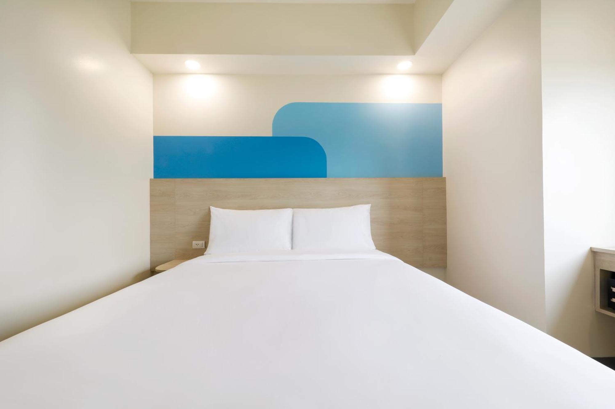 Hop Inn Hotel Iloilo ภายนอก รูปภาพ